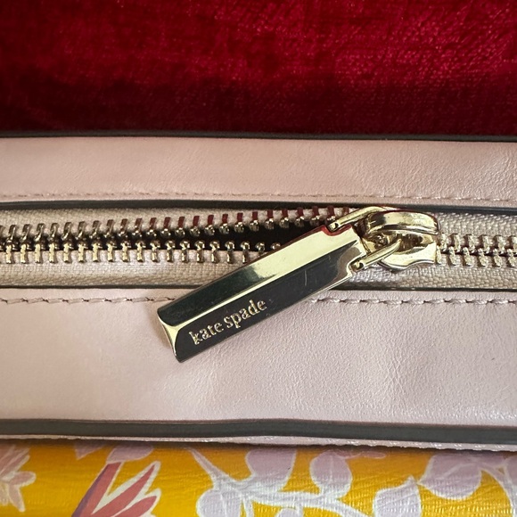 Kate Spade Make It Mine Customizable Camera Bag + 2 Pouches! - Picture 5 of 13